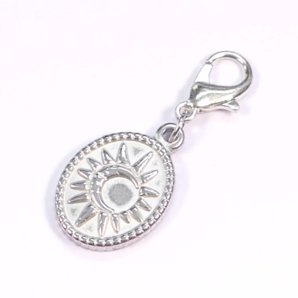★シルバーチャーム（フック全長1.8cm）