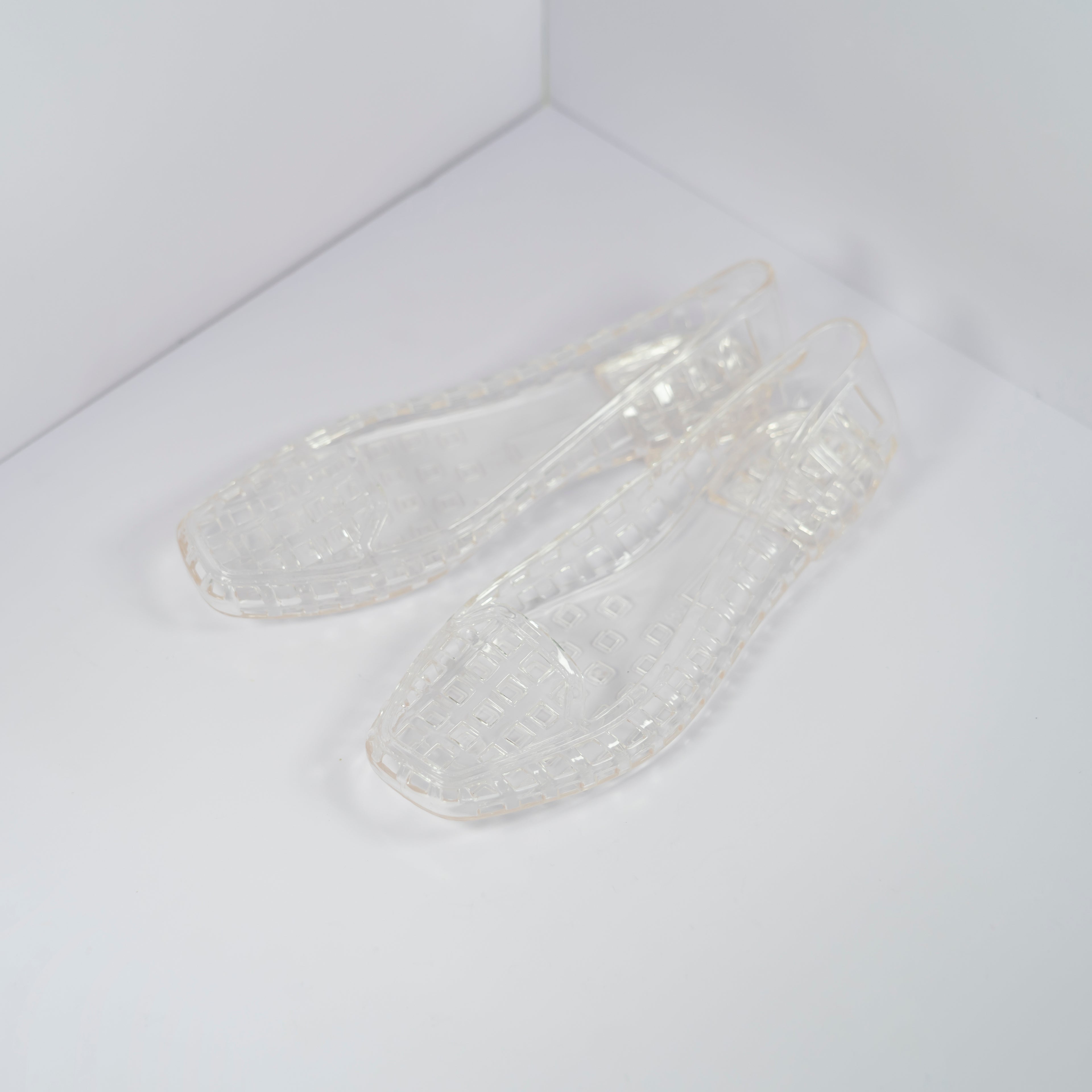 Square flat jelly shoes