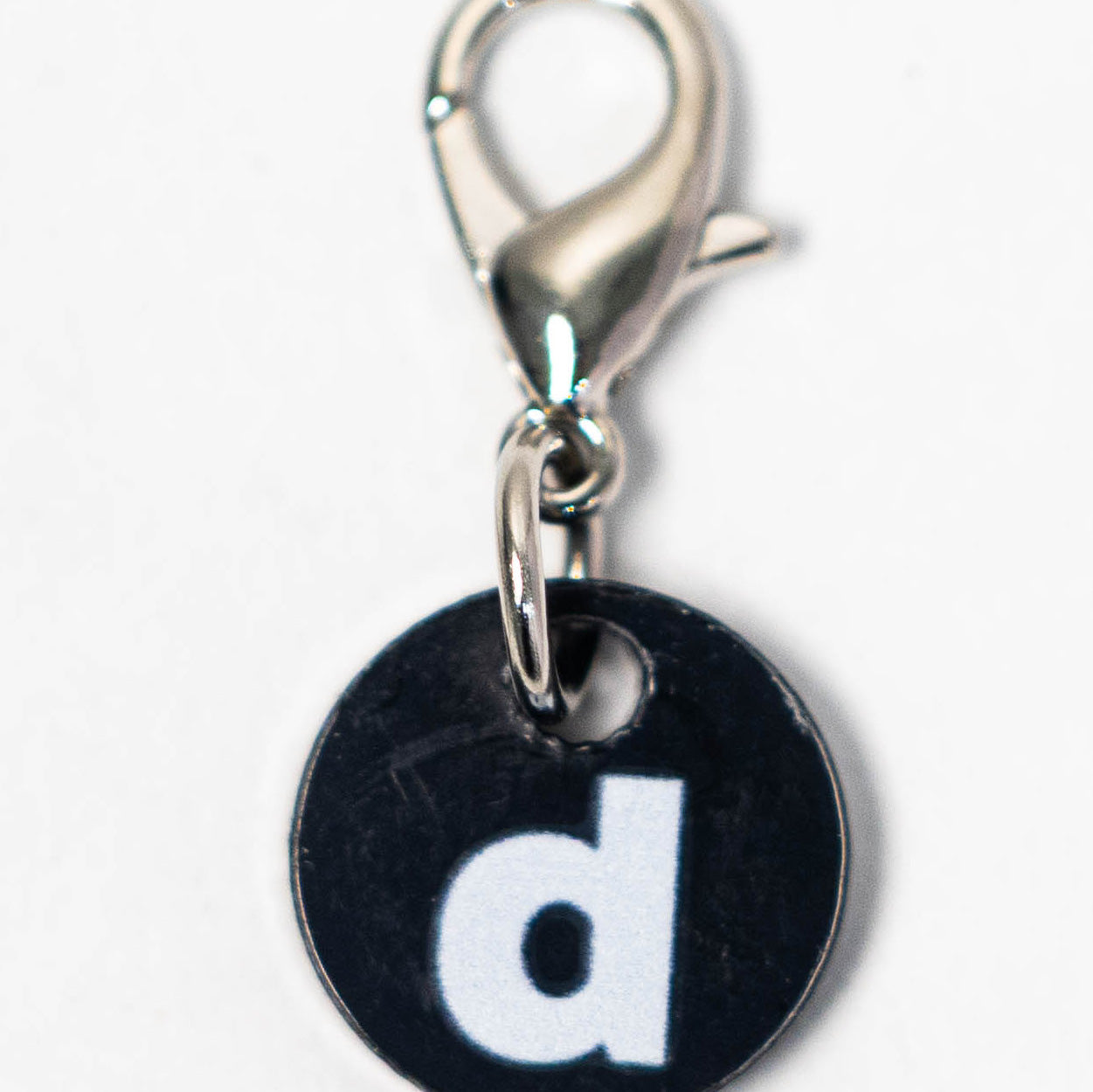 ★アクリル-アルファベット（フック全長1.8cm・モチーフ1.5cm）