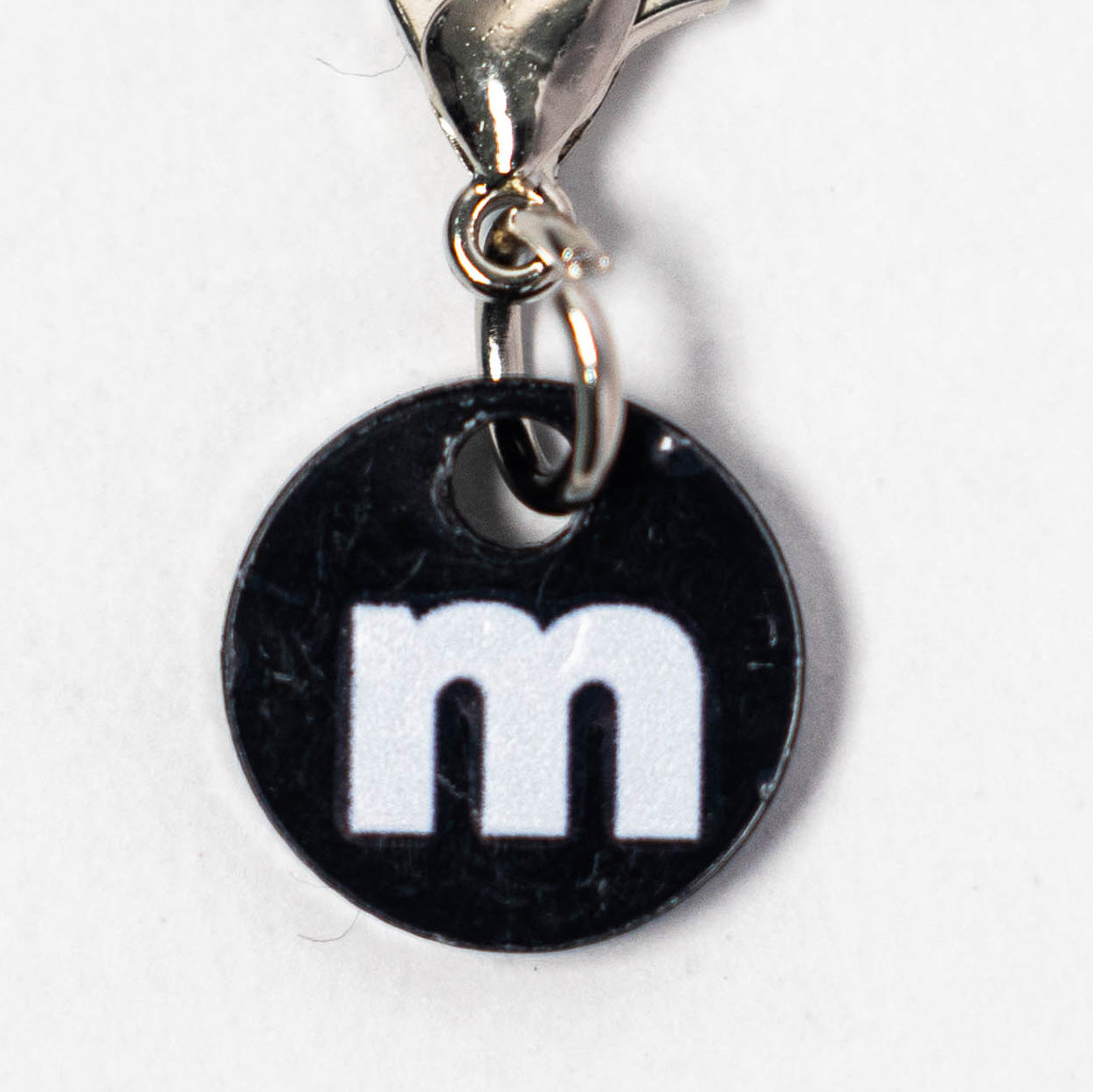 ★アクリル-アルファベット（フック全長1.8cm・モチーフ1.5cm）