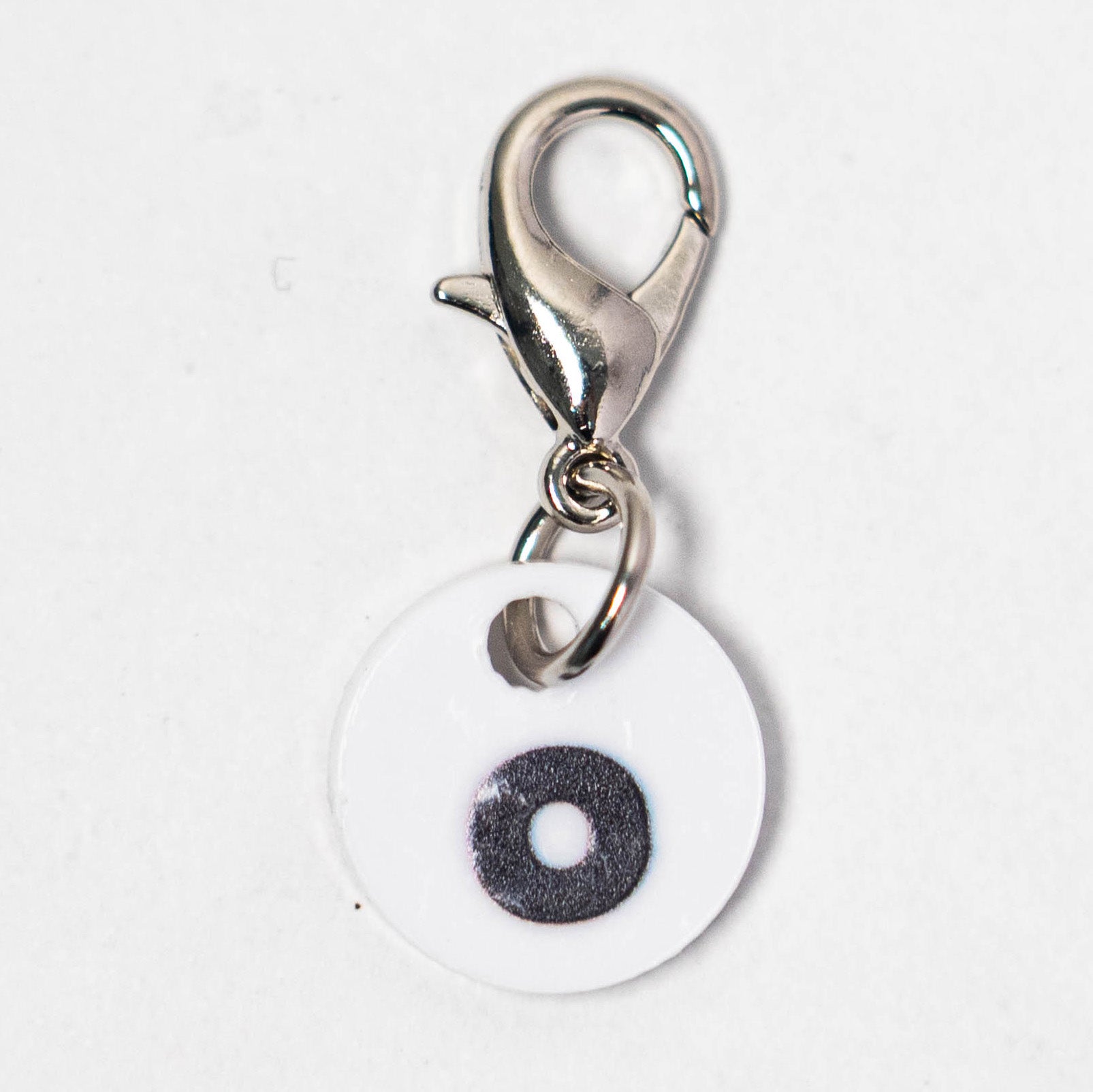★アクリル-アルファベット（フック全長1.8cm・モチーフ1.5cm）
