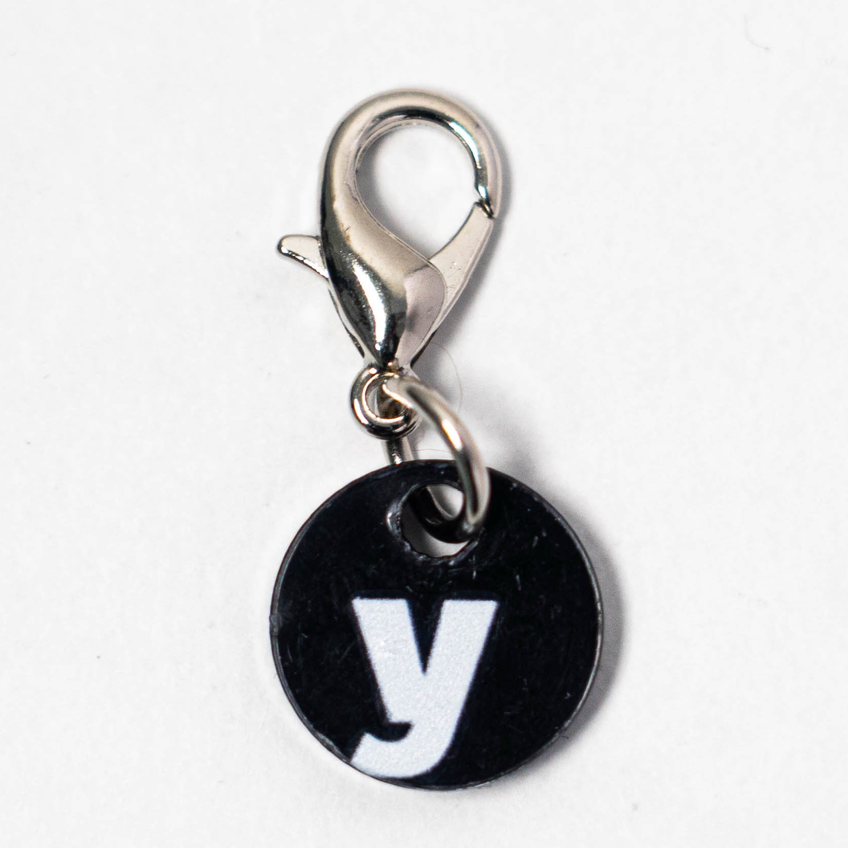 ★アクリル-アルファベット（フック全長1.8cm・モチーフ1.5cm）