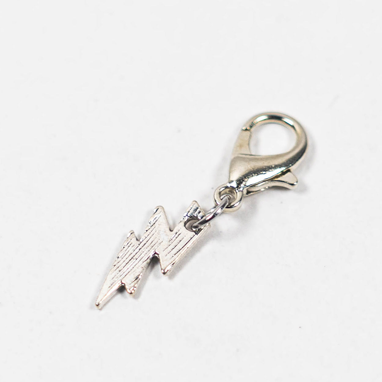 ★シルバーチャーム（フック全長1.8cm）